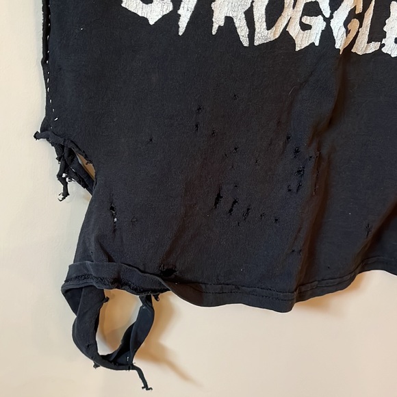 Extremely well loved and irreplaceable band shirt - Picture 2 of 3